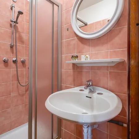 Ifigenia 3* Torbole Sul Garda
