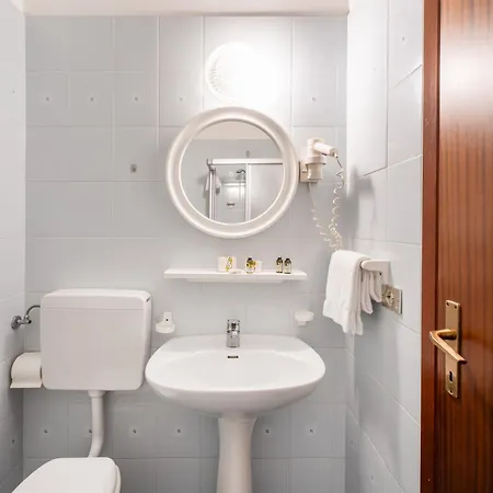 Ifigenia 3* Torbole Sul Garda